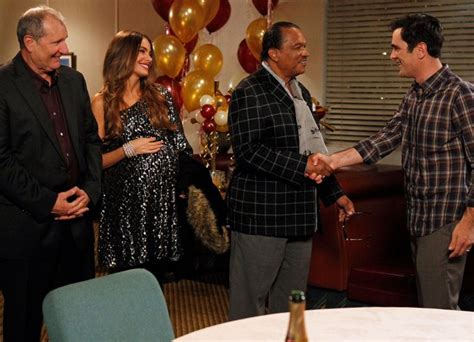 modern family new year's episode|More.